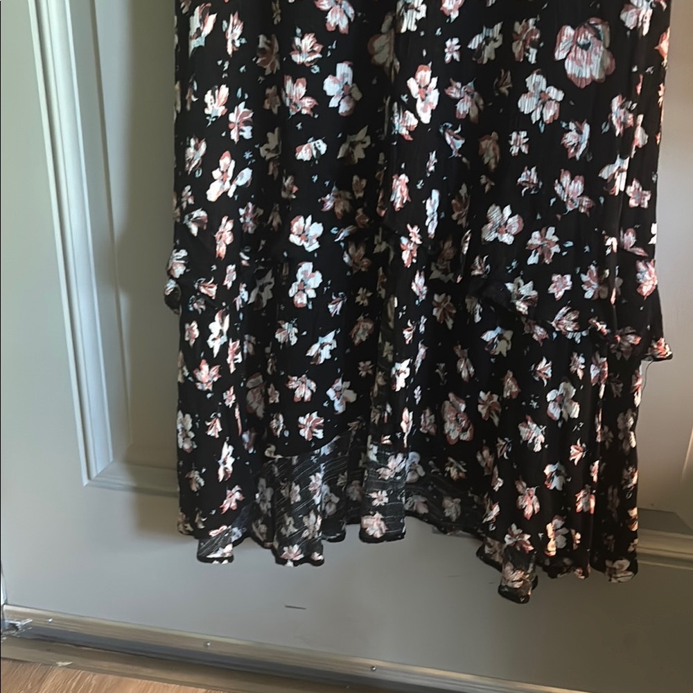 American Rag Black and White Flutter Sleeve Maxi Dress - Picture 4 of 5